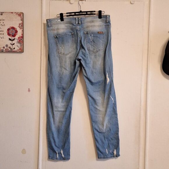 mid rise distressed JEANS SIZE 8 - Picture 2 of 7